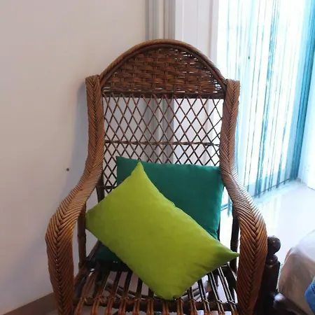 Privat bolig Sunny With Private Bathroom 300m From The