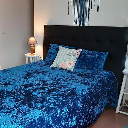 Sunny With Private Bathroom 300m From The Homestay *