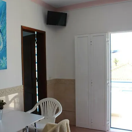 Sunny With Private Bathroom 300m From The Σάγκρες