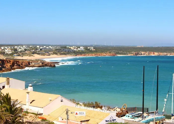 Séjour chez l'habitant Sunny With Private Bathroom 300m From The
