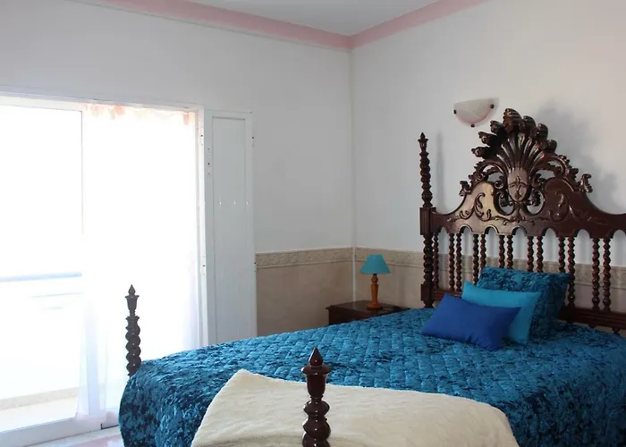 Sunny With Private Bathroom 300m From The Séjour chez l'habitant *