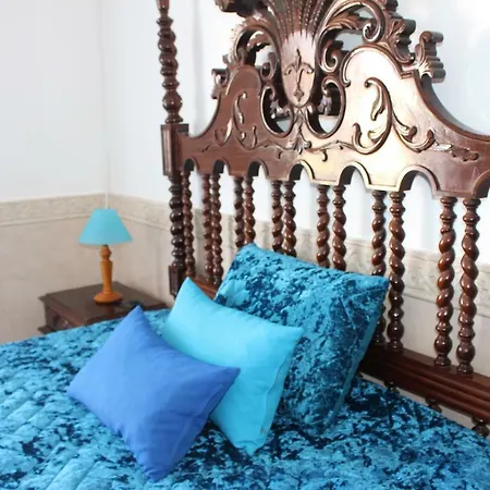 Sunny With Private Bathroom 300m From The منزل للإقامة